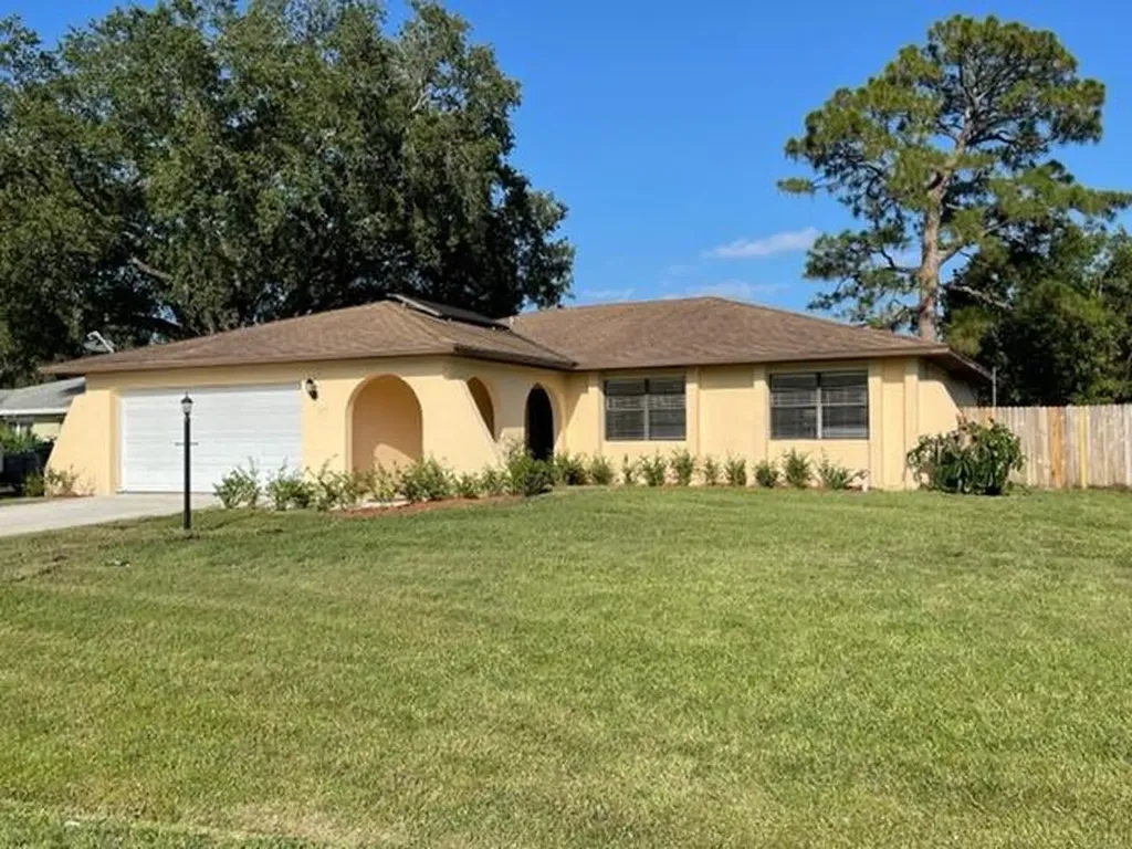 513 NW Sagamore Terrace Port St Lucie FL 34983