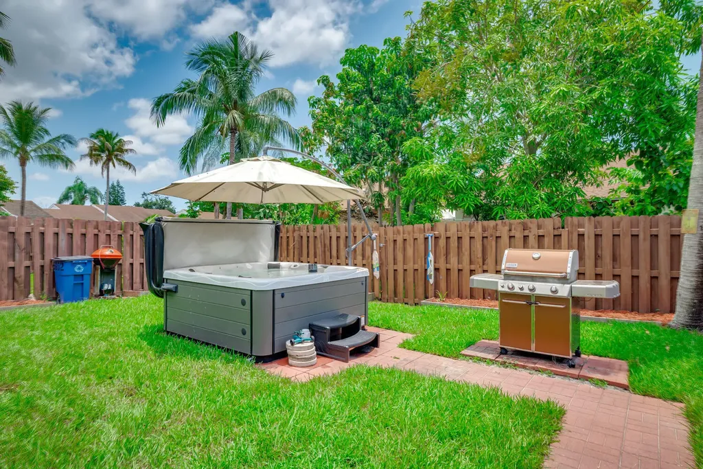 5692 Stonington Way Lake Worth FL 33463