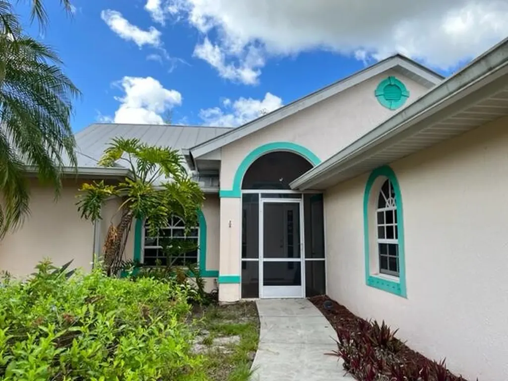18601 Kitty Hawk Court Port St Lucie FL 34987