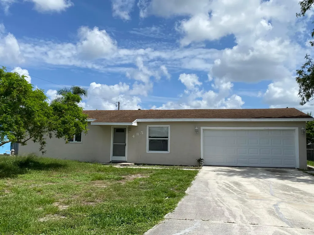 485 SE Fairchild Avenue Port St Lucie FL 34984
