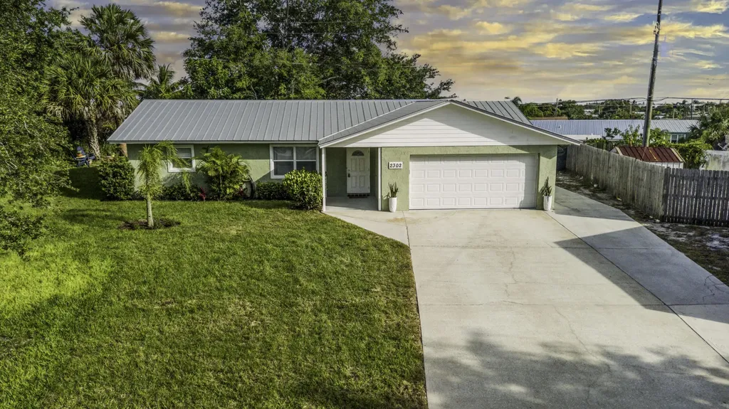 2302 NE 15th Court Jensen Beach FL 34957