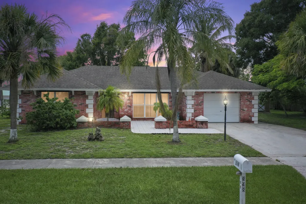 398 NE Brasher Court Port St Lucie FL 34983