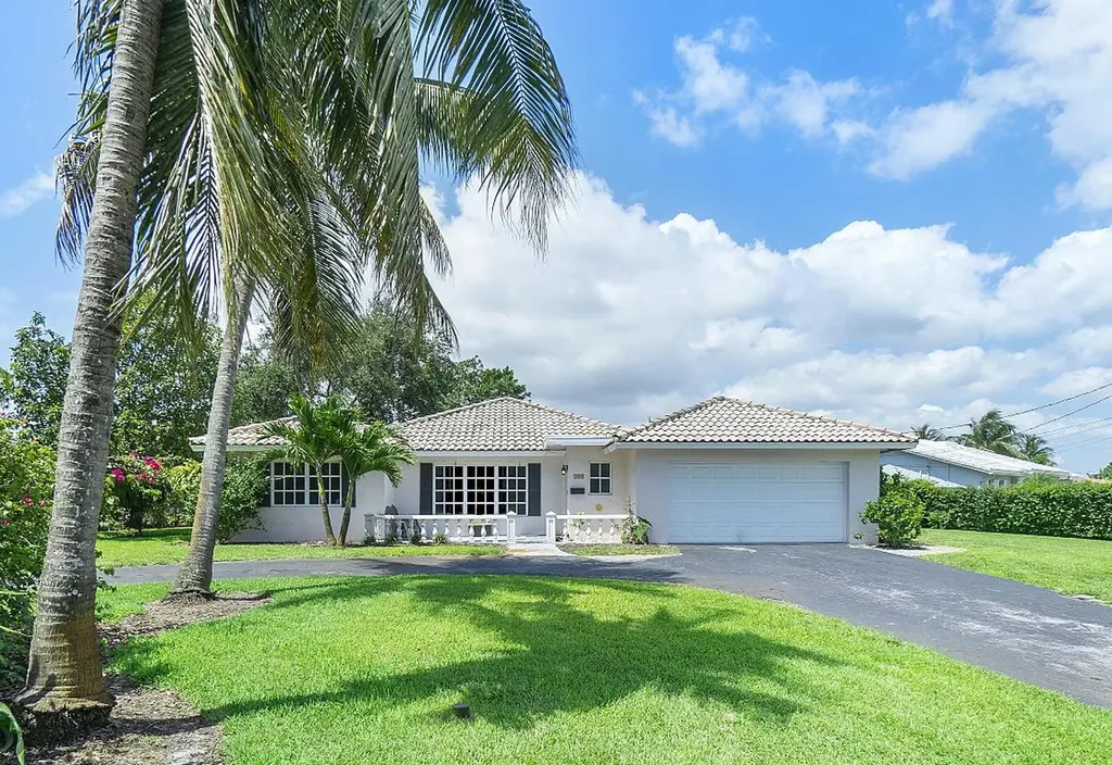 200 SW 14th Place Boca Raton FL 33432