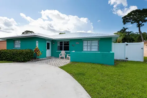 2267 SE Harrison Street Stuart FL 34997
