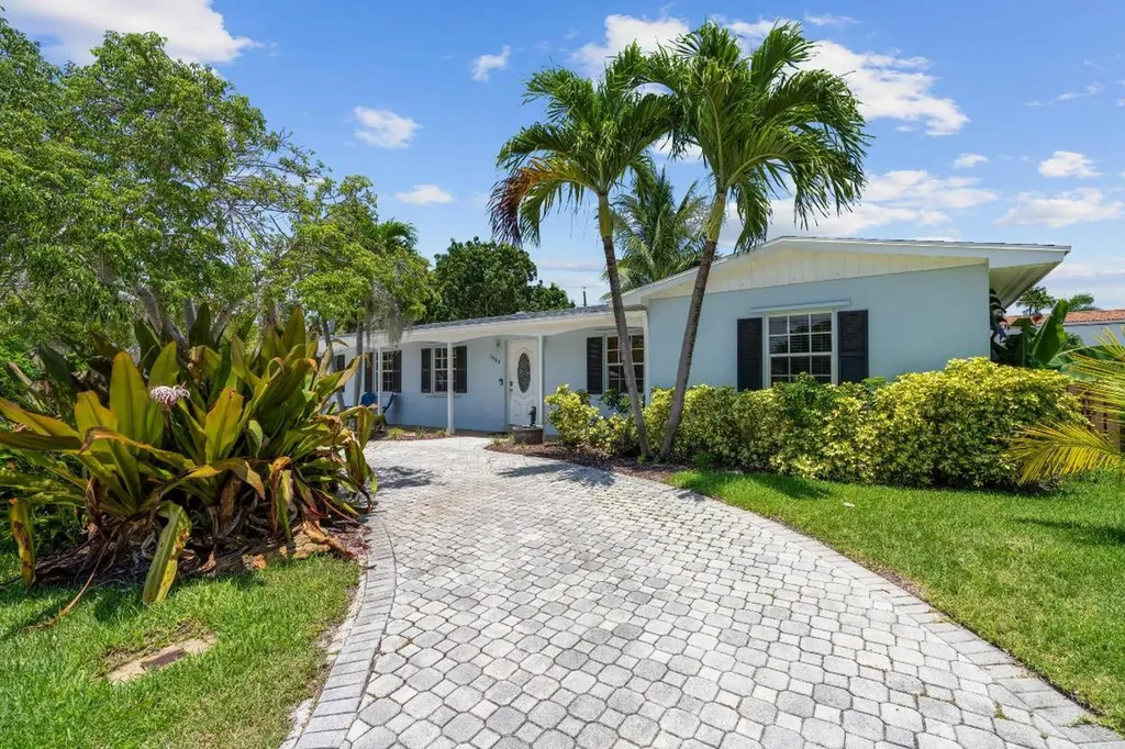 3800 NW 2nd Court Boca Raton FL 33431