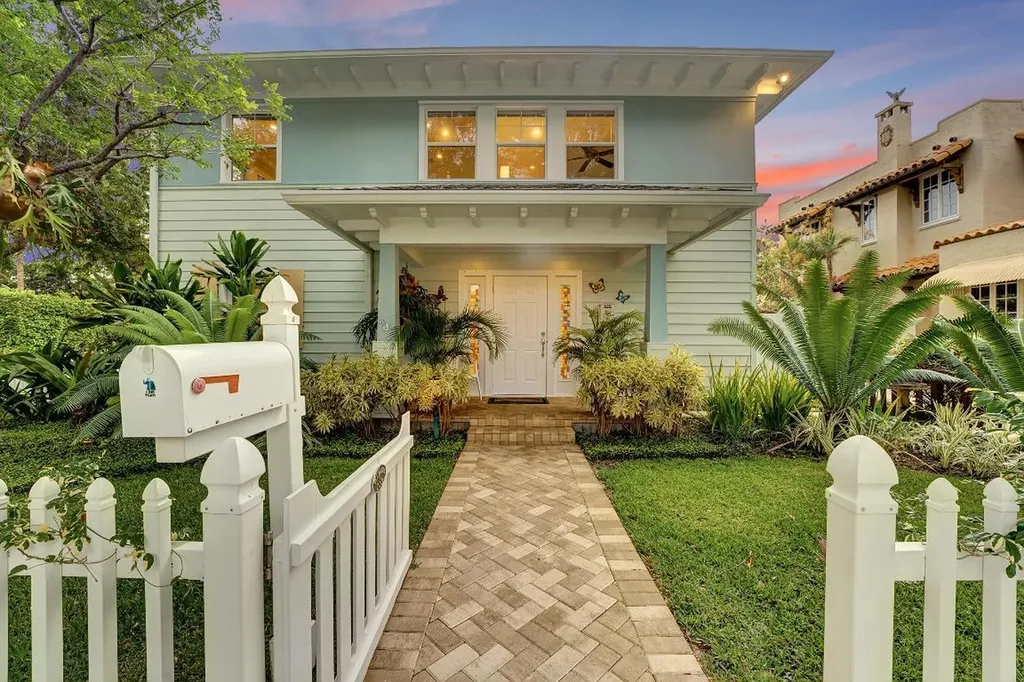 301 Dartmouth Drive Lake Worth Beach FL 33460