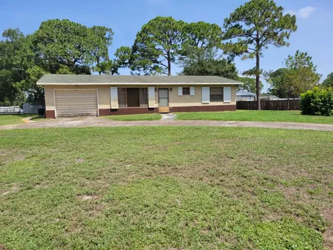 6502 Ocala Avenue Fort Pierce FL 34951