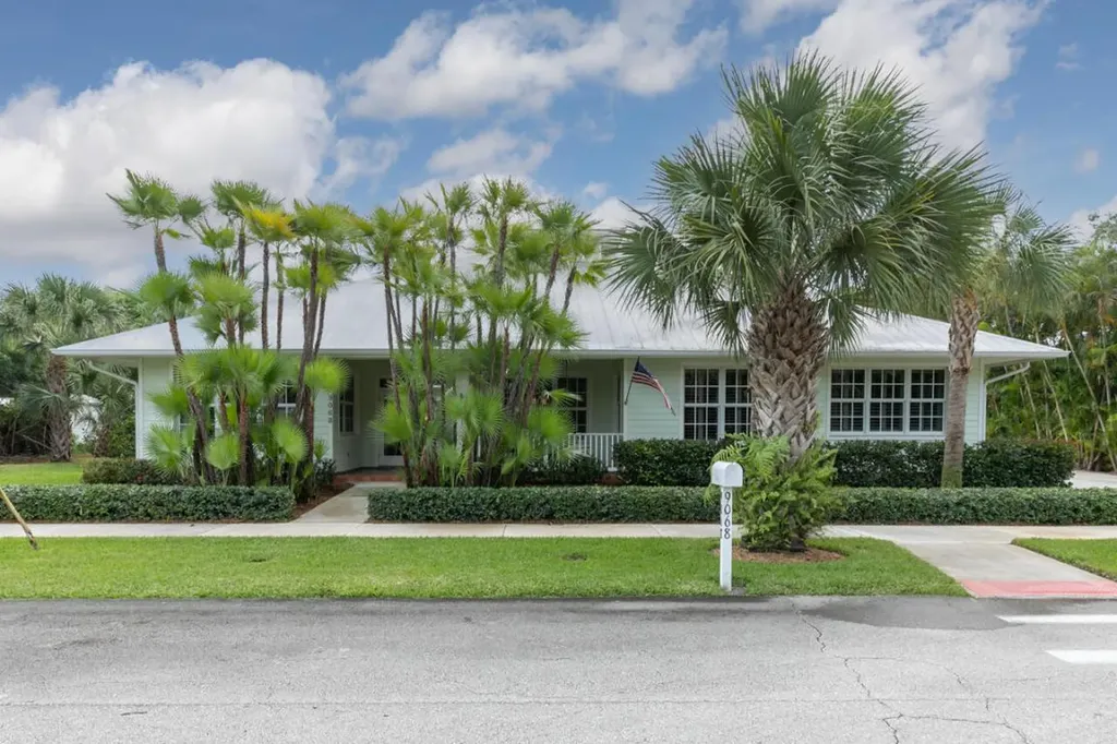 9068 SE Apollo Street Hobe Sound FL 33455