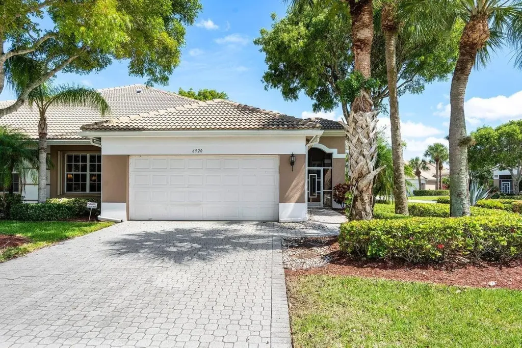 6920 Cairnwell Drive Boynton Beach FL 33472