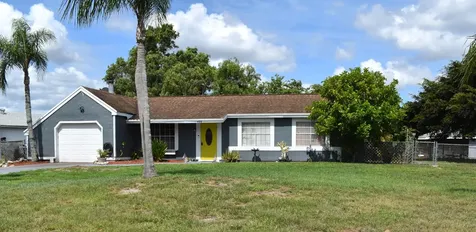 498 SW Eastport Circle Port St Lucie FL 34953
