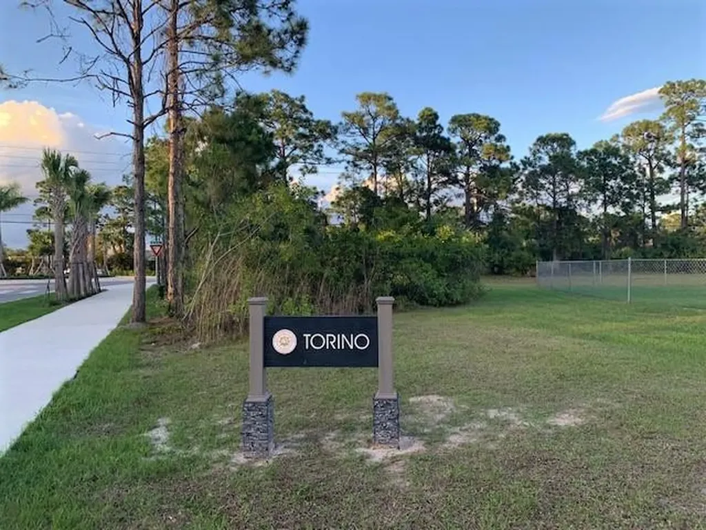 5253 NW North Delwood Drive Port St Lucie FL 34986