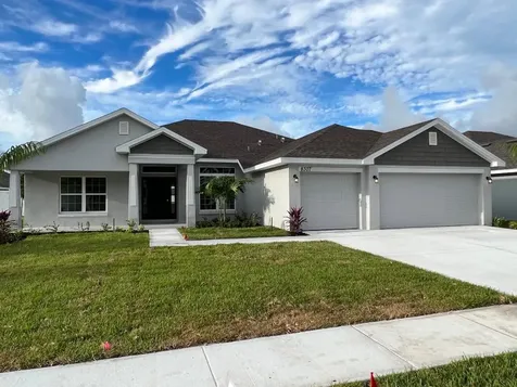 8327 Amalfi Circle Fort Pierce FL 34951