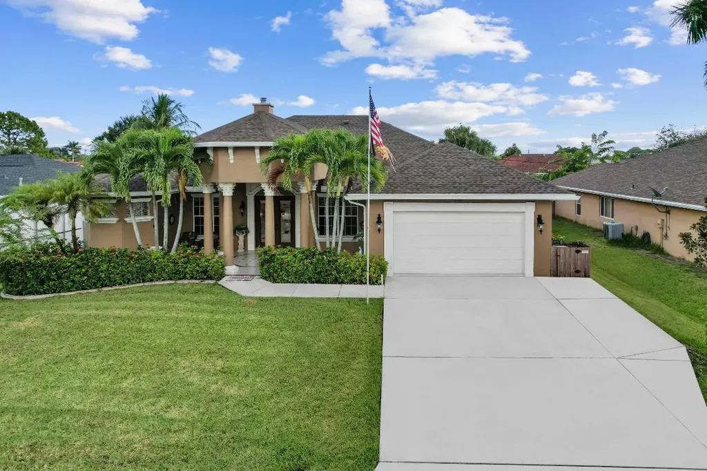 2533 SW Abney Street Port St Lucie FL 34953