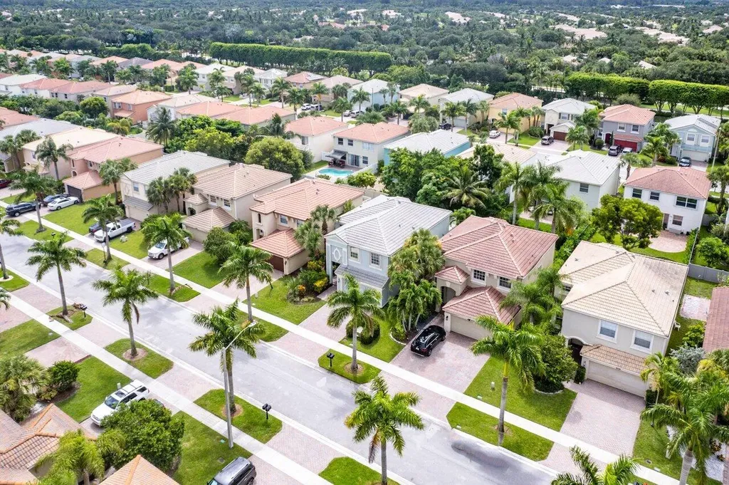 9070 Dupont Place Wellington FL 33414