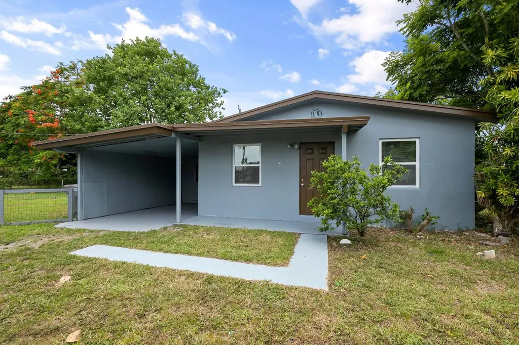 4367 Tellin Avenue West Palm Beach FL 33406