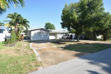 2242 NW 3rd Court Boca Raton FL 33431
