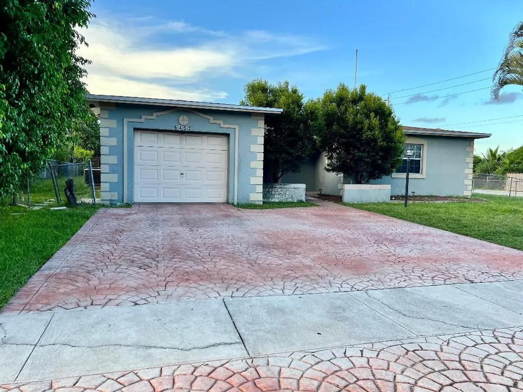 6453 SW 10th Court North Lauderdale FL 33068