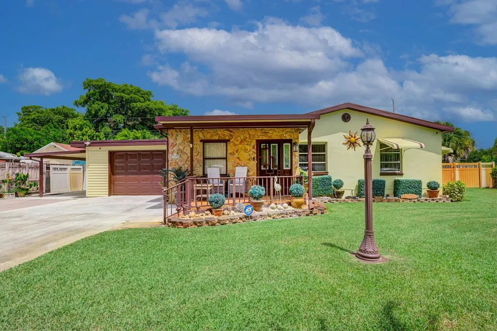 3057 Frost Road Palm Springs FL 33406