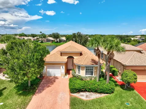 814 NW Rutherford Court Port St Lucie FL 34983
