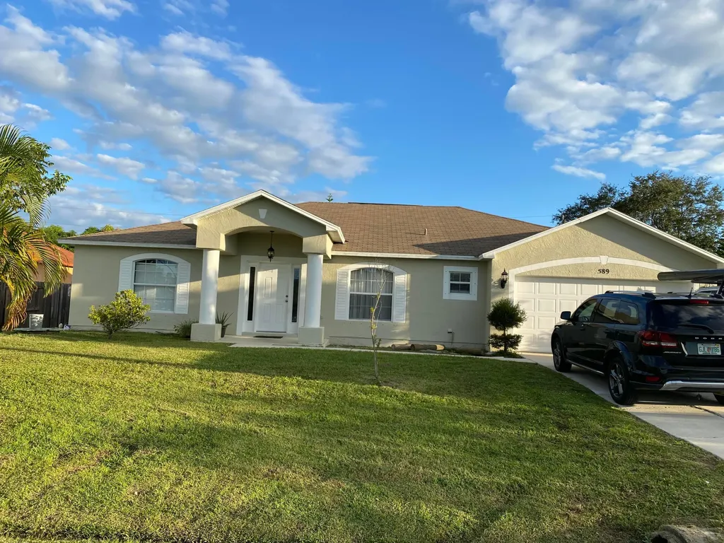 589 NW Salina Terrace Port St Lucie FL 34983