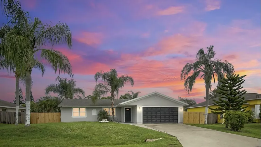 547 NW Monica Street Port St Lucie FL 34983