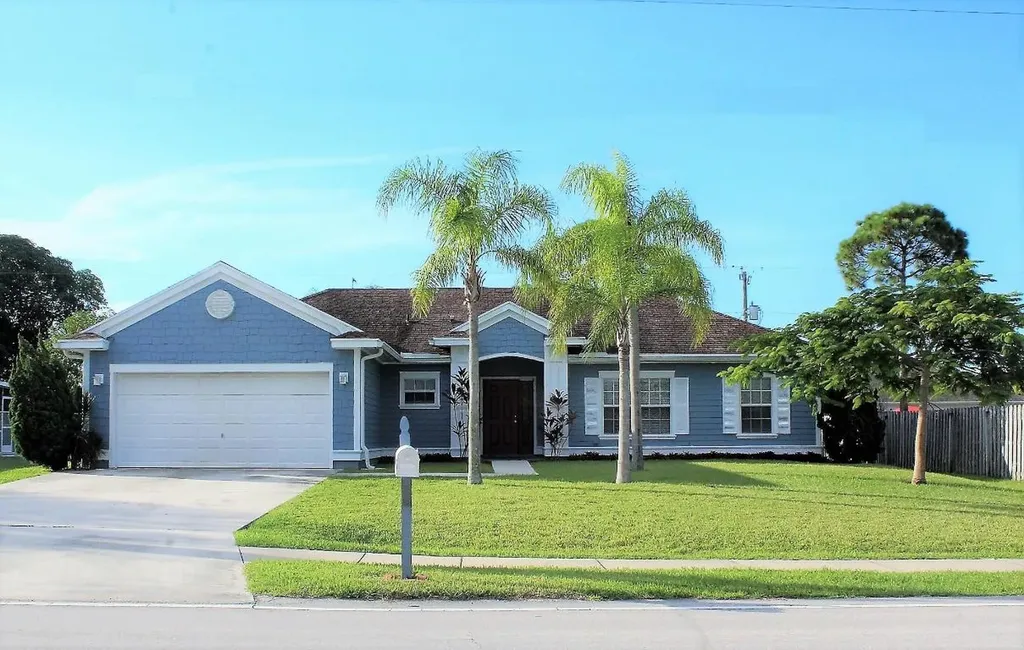 2444 SE Melaleuca Boulevard Port St Lucie FL 34952