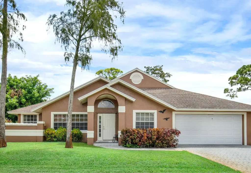 108 Hemingway Court Royal Palm Beach FL 33411