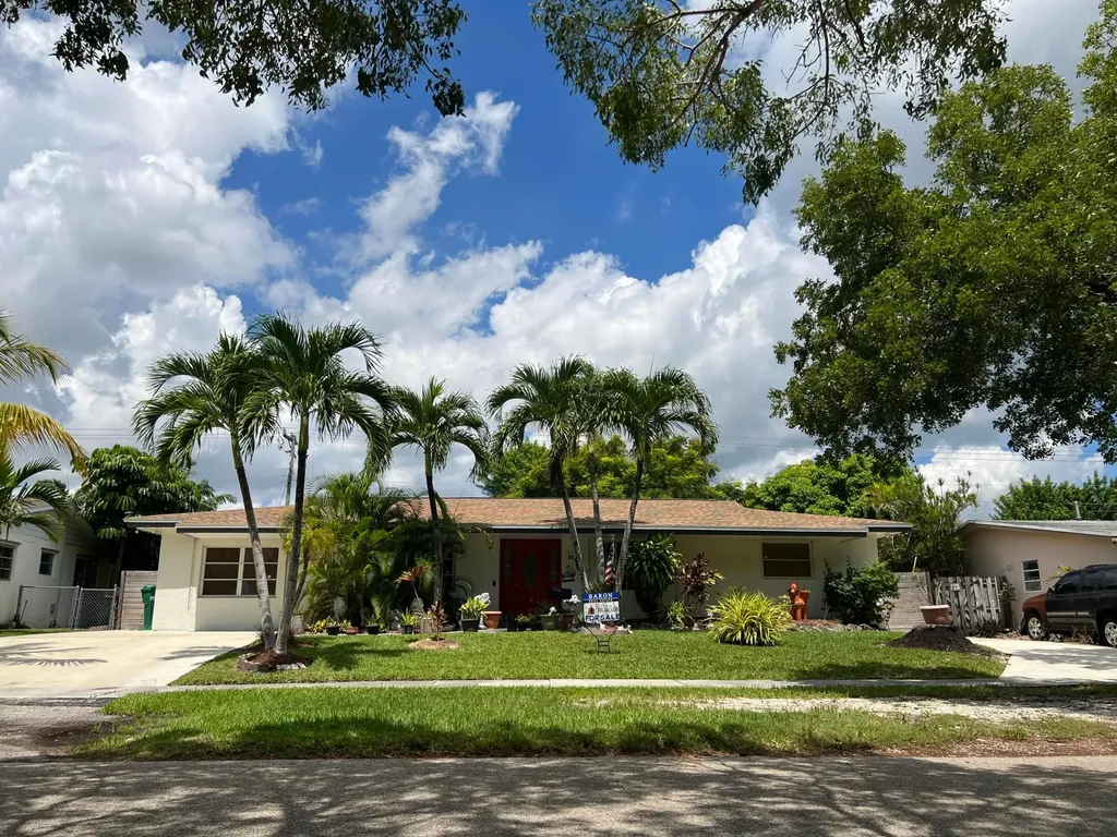 8841 Ridgeland Drive Cutler Bay FL 33157
