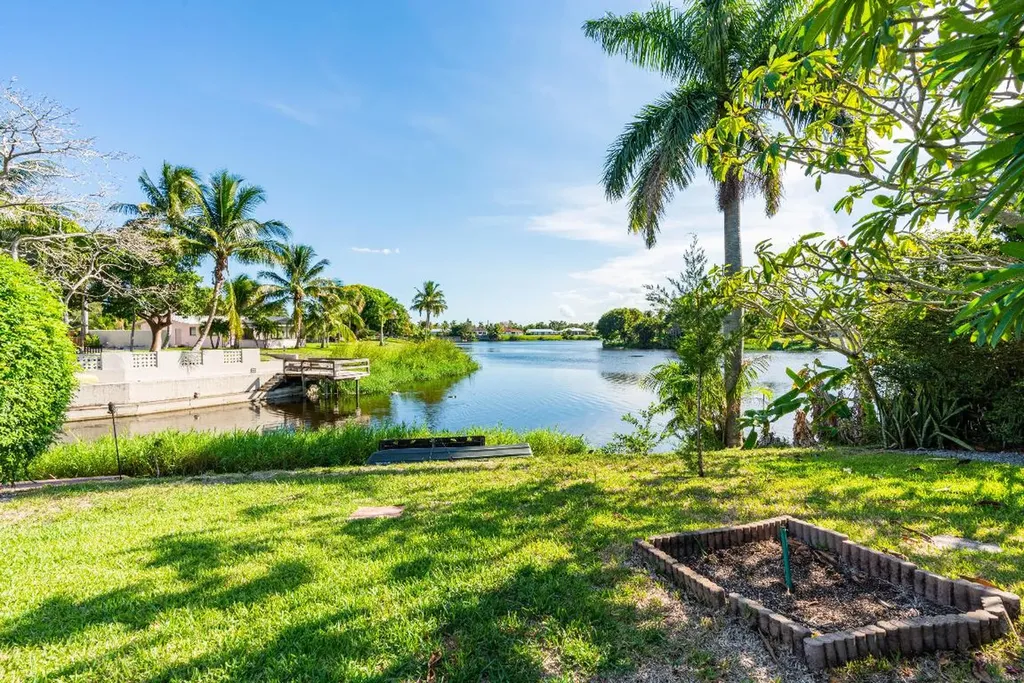 1012 SW 7th Street Boca Raton FL 33486