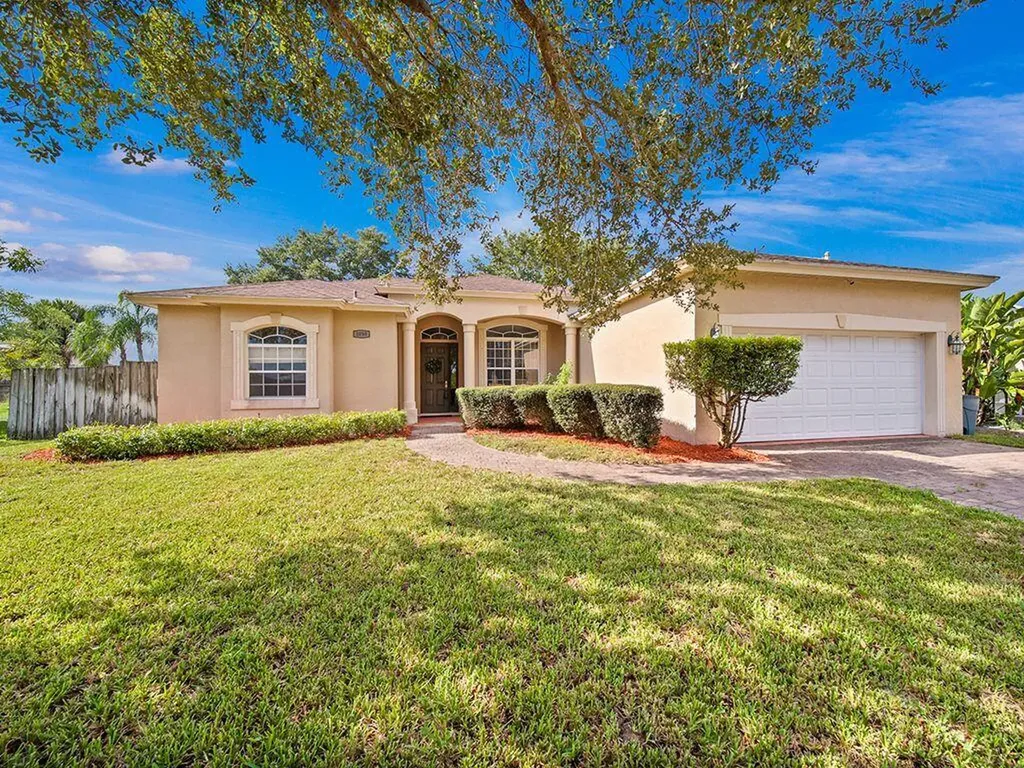 1050 SW Cornelia Avenue Port St Lucie FL 34953