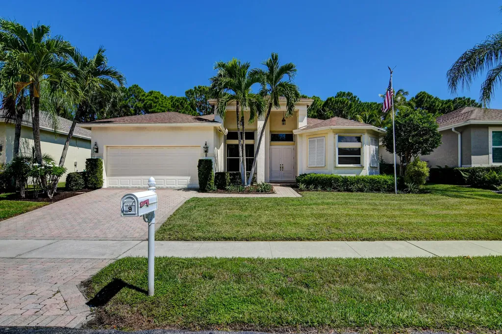 9 Lake Eden Drive Boynton Beach FL 33435