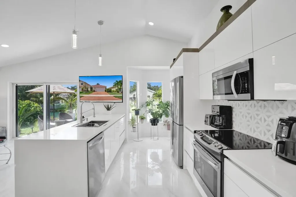 12221 NW 56th Court Coral Springs FL 33076