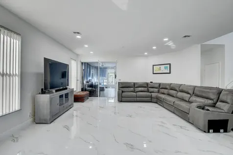 6661 NW 24th Terrace Boca Raton FL 33496