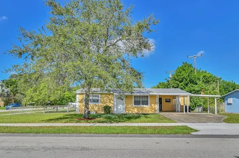 5669 S 37th Court Greenacres FL 33463