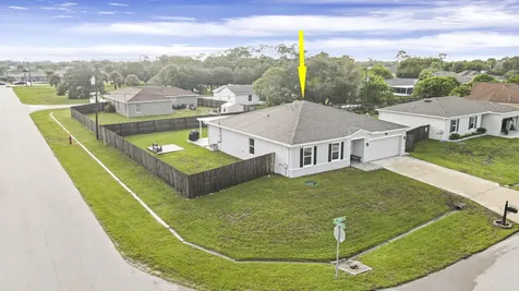 1792 SW Finch Lane Port St Lucie FL 34953