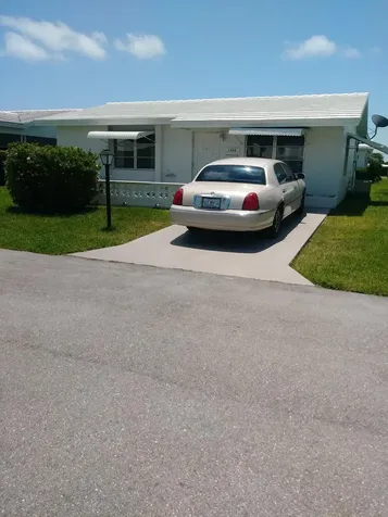 1006 Siesta Avenue Boynton Beach FL 33426