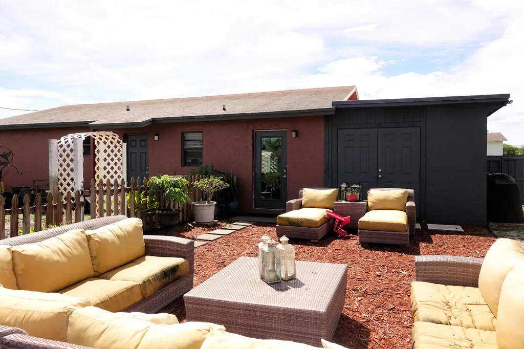 800 W 6th Street Riviera Beach FL 33404