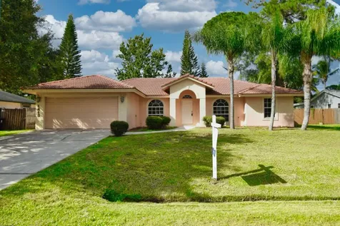 1413 SW Medina Avenue Port St Lucie FL 34953