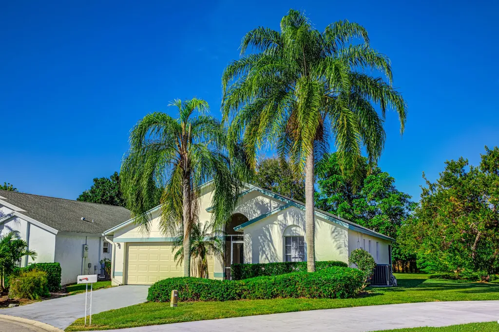 1372 Waterway Cove Drive Wellington FL 33414