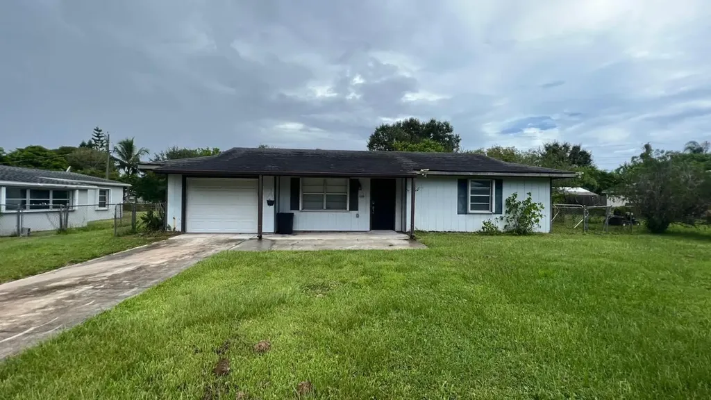 2200 Elizabeth Avenue Fort Pierce FL 34982