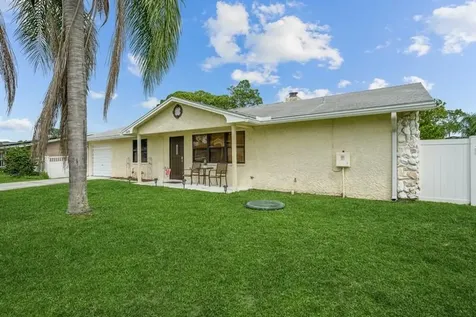 549 NW Sherbrooke Avenue Port St Lucie FL 34983