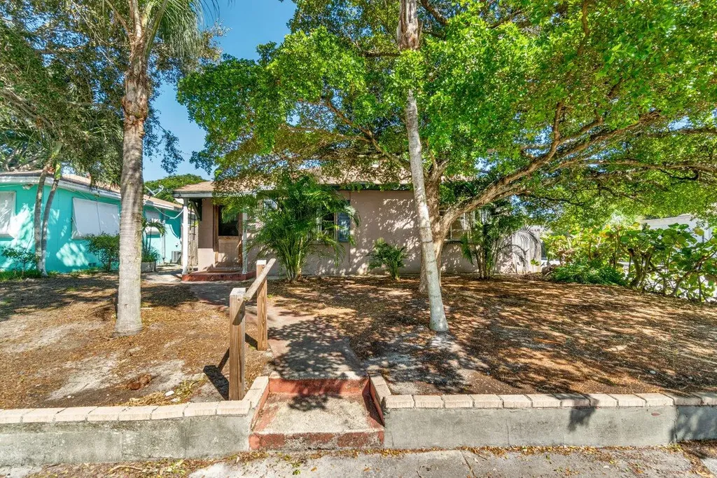 602 N C Street Lake Worth Beach FL 33460