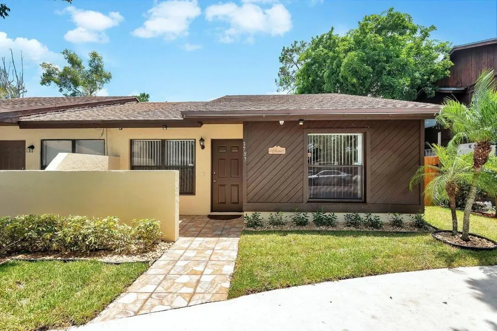 3787 Mil Pond Court Greenacres FL 33463