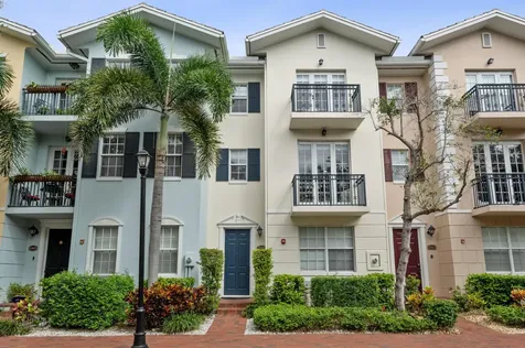 1009 W Heritage Club Circle Delray Beach FL 33483