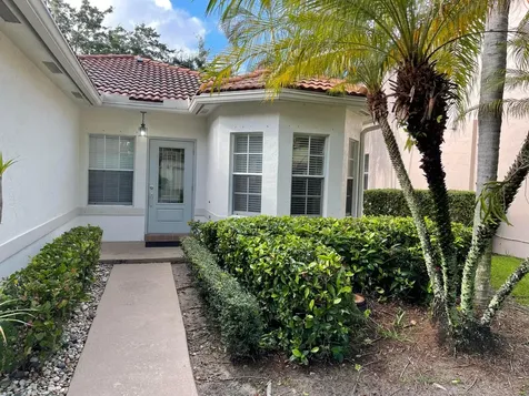 4954 Pelican Manor Coconut Creek FL 33073