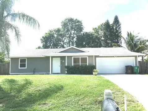 1074 SW Janette Avenue Port St Lucie FL 34953
