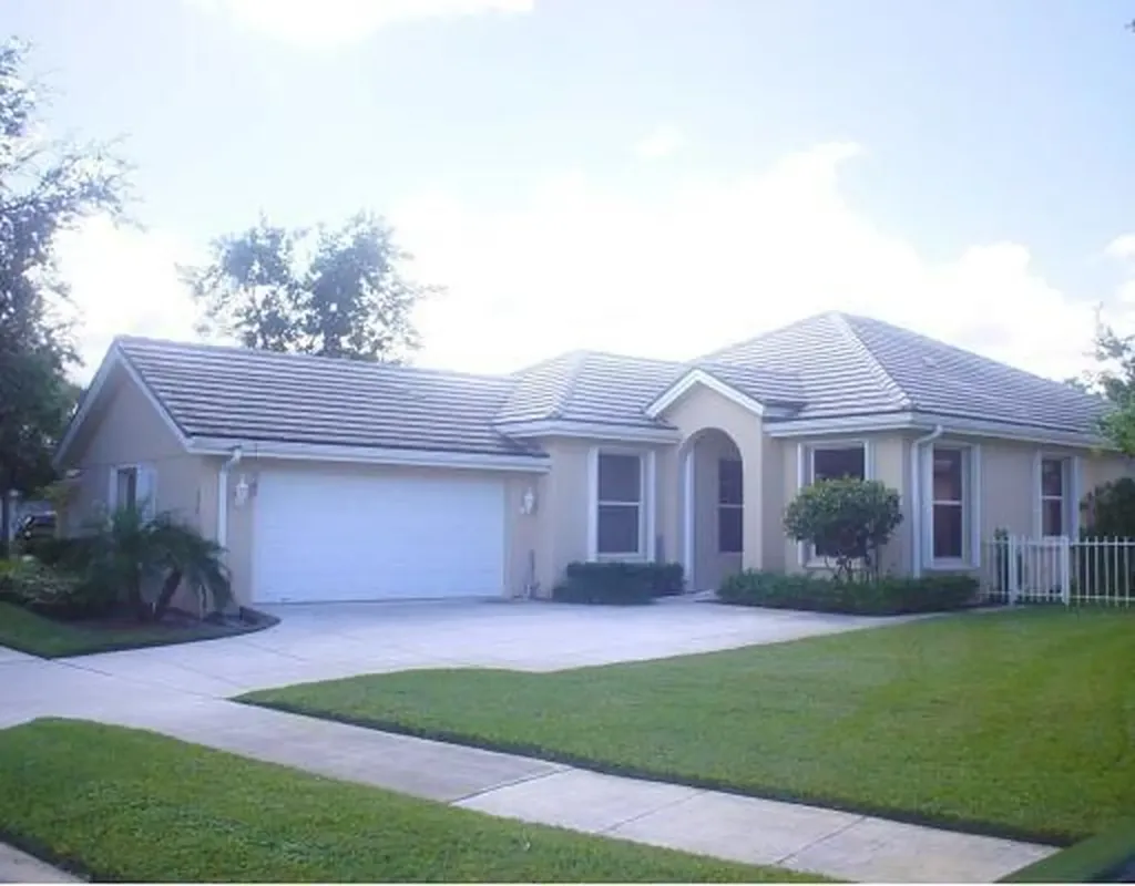 246 Hampton Place Jupiter FL 33458