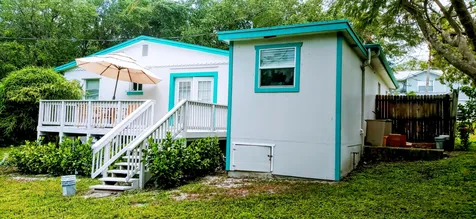 1933 NE Lake Place Jensen Beach FL 34957