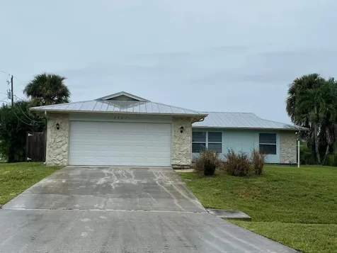 2501 SW Beverly Street Port St Lucie FL 34953