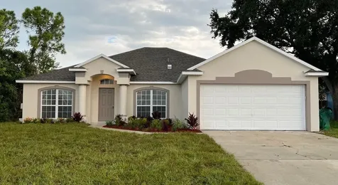 108 SW Oakridge Drive Port St Lucie FL 34984